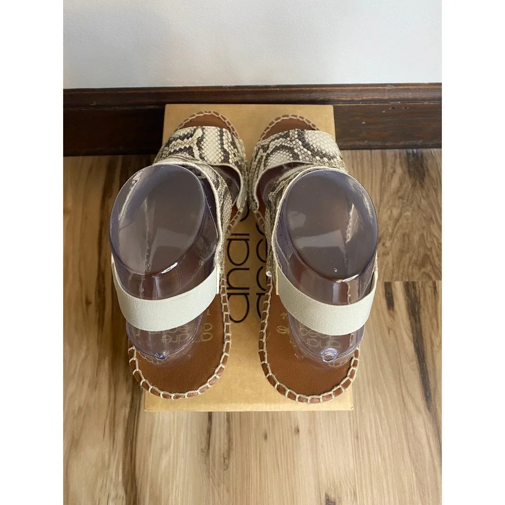 New in Box! Andre Assous Reese Hi Sand Snake Espadrille Wedge Sandals Size 10